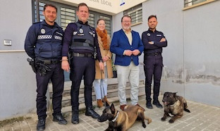 Perros policia local carmona