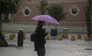 Lluvia mujer