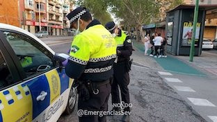 Policia mascarillas