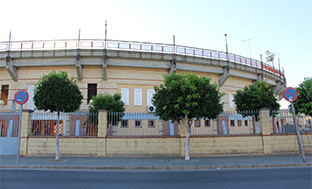 Plaza toros algaba