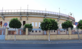 Plaza toros algaba