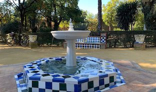 Fuente marmol jardines murillo