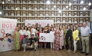 Entrega cheque carrera rosa palacios
