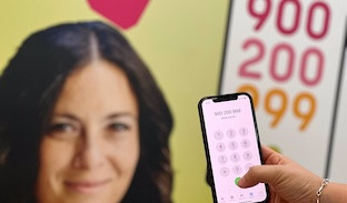 Telefono mujer
