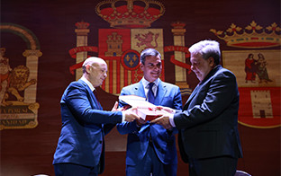 Medalla dos hermanas Toscano