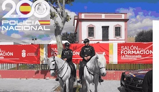 Policia salon formacion rinconada