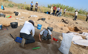 Excavacion cerro macarena