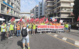 Huelga operadores de grúa